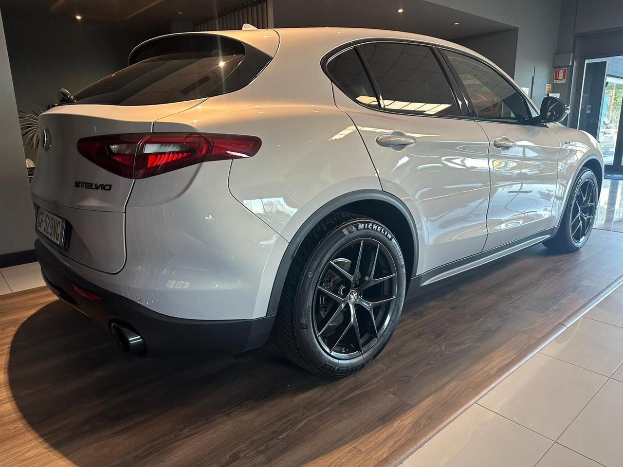 Alfa Romeo Stelvio 2.2 Turbodiesel 190 CV AT8 Q4 Sprint