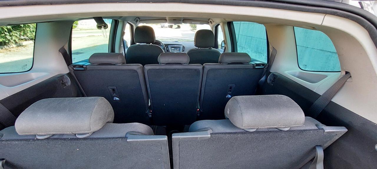 ZAFIRA 7 POSTI 1,6 METANO DI SERIE 150 CV TURBO, INNOVATION TELEFONO LEGA SENSORI FULL FULL
