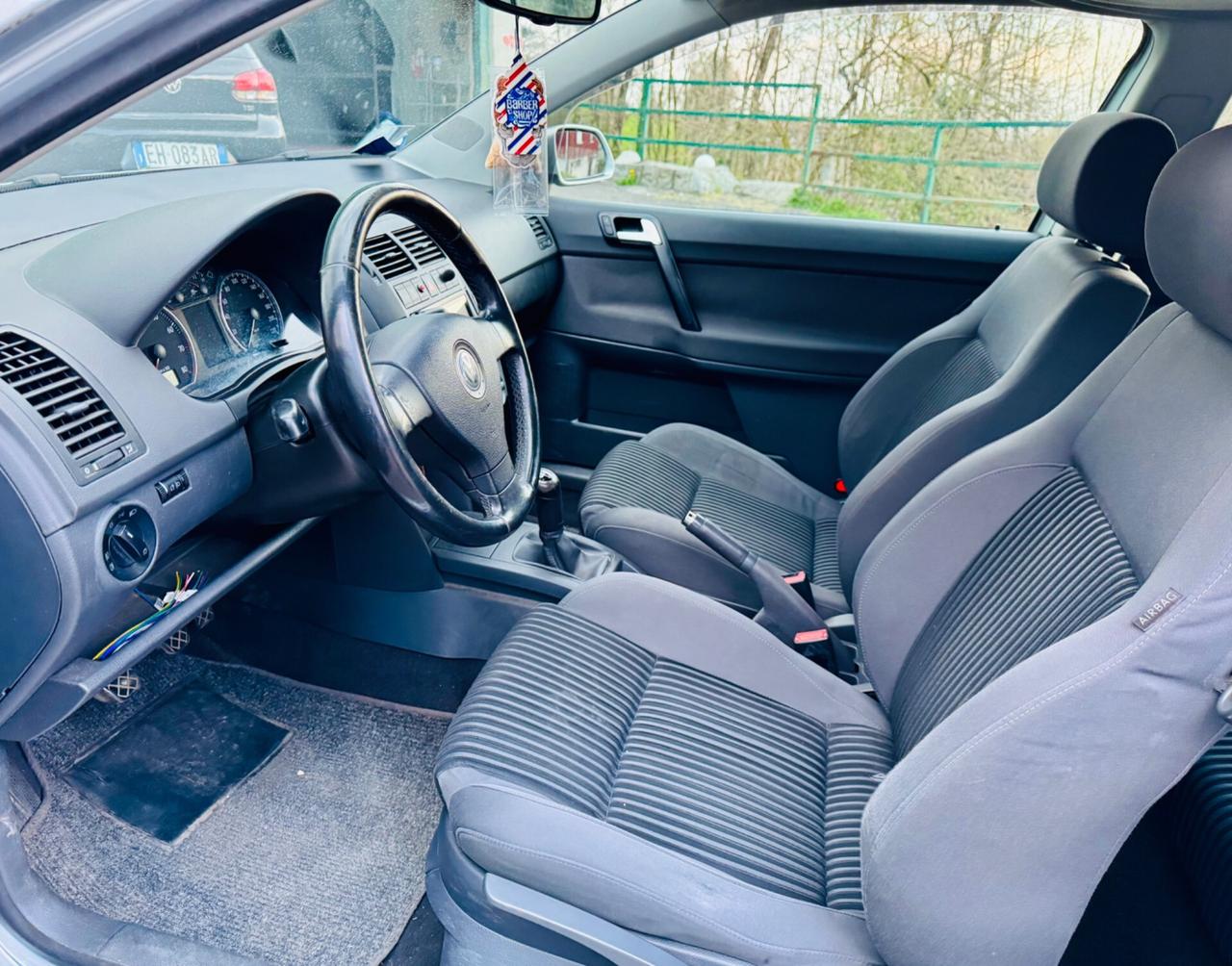 Volkswagen Polo 1.4/75CV 16V 3p. Sportline