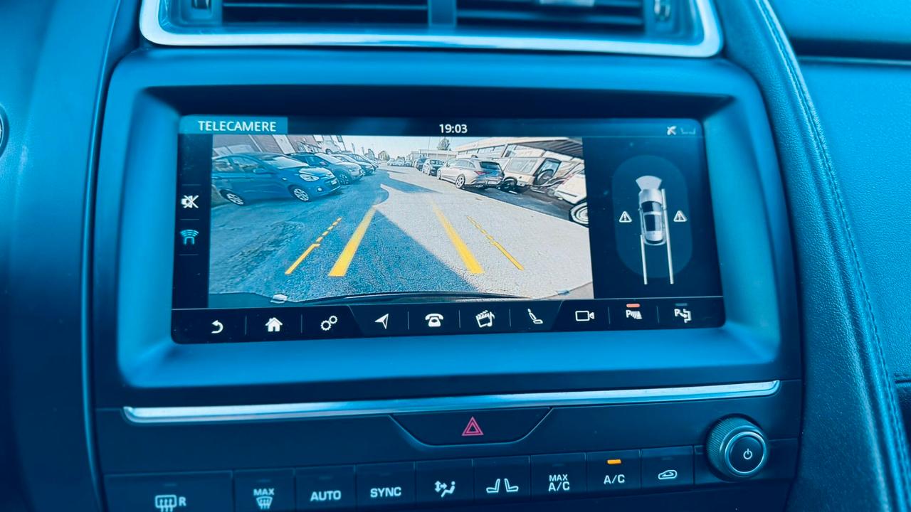 Jaguar E-Pace 2.0D 180 CV AWD aut. R-Dynamic S