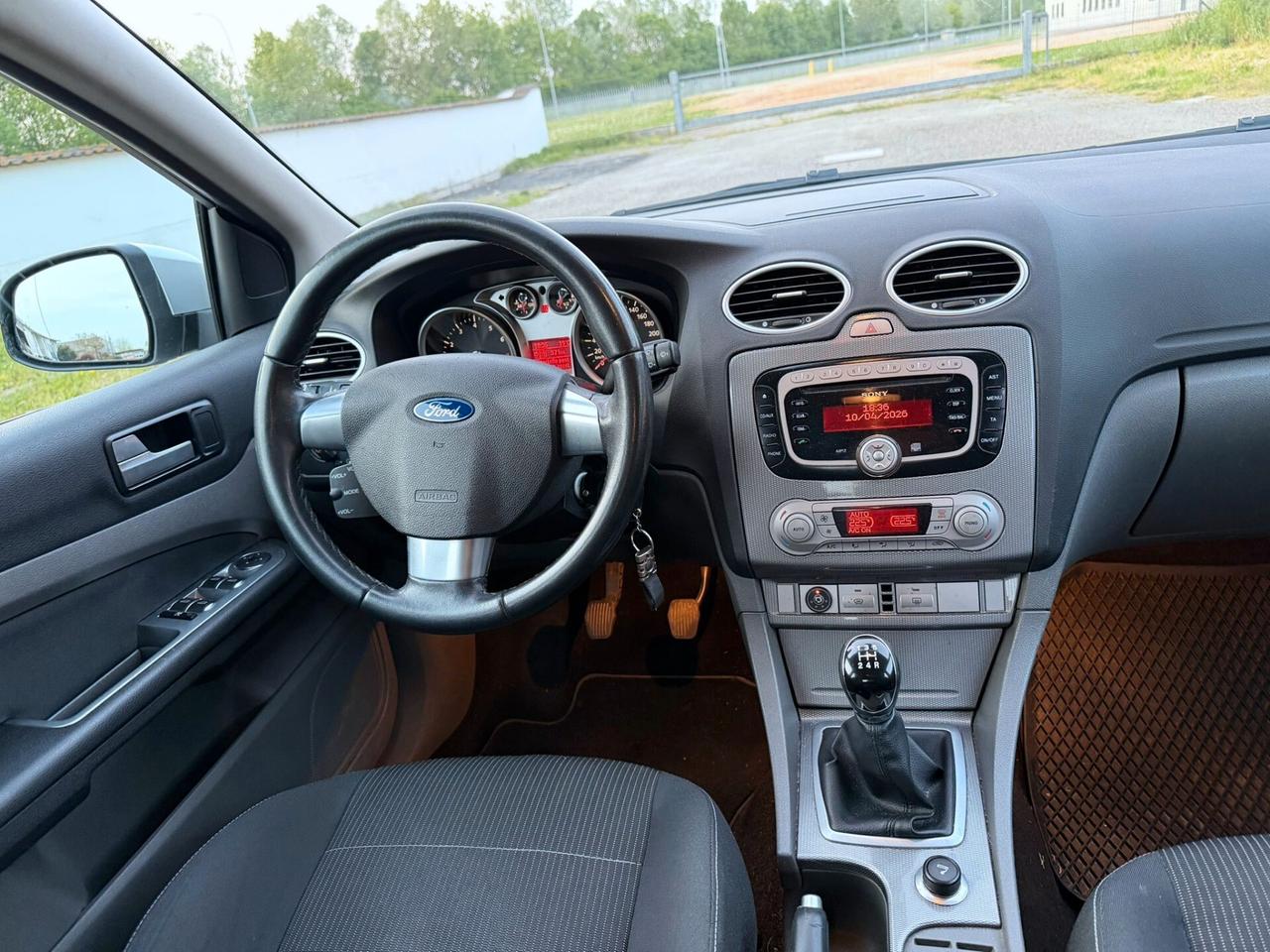 FORD FOCUS 2.0 TITANIUM BENZINA GPL 2030