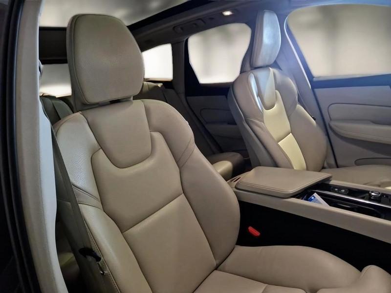 VOLVO XC60 T6 Plug-in AWD auto Ultimate Bright