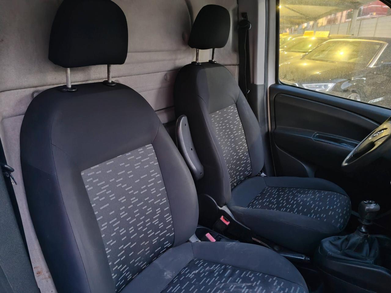 Opel COMBO 1.6 MJT 105 CV