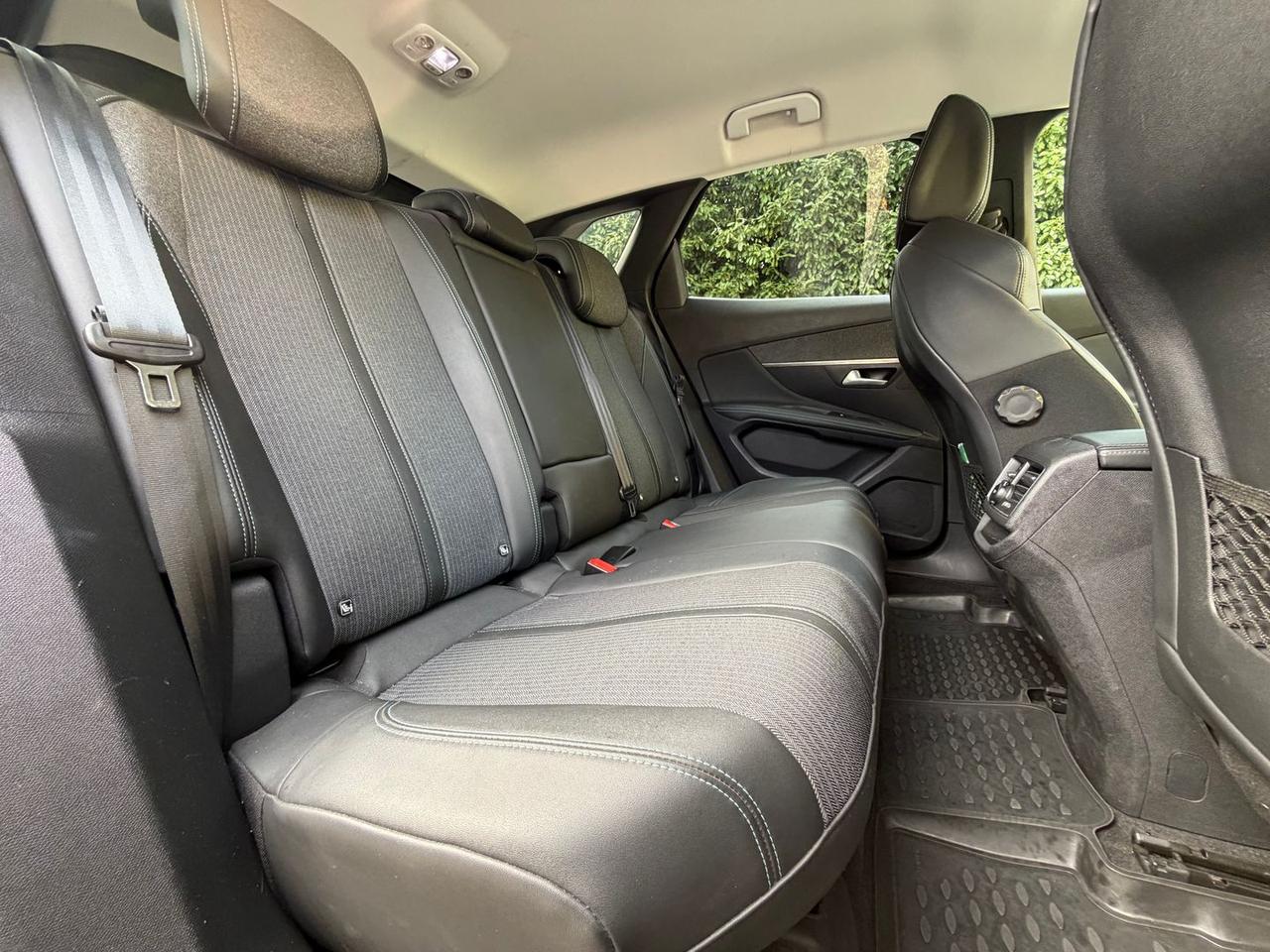 Peugeot 3008 Allure Pack 1.5 Blue HDI 130 #50512