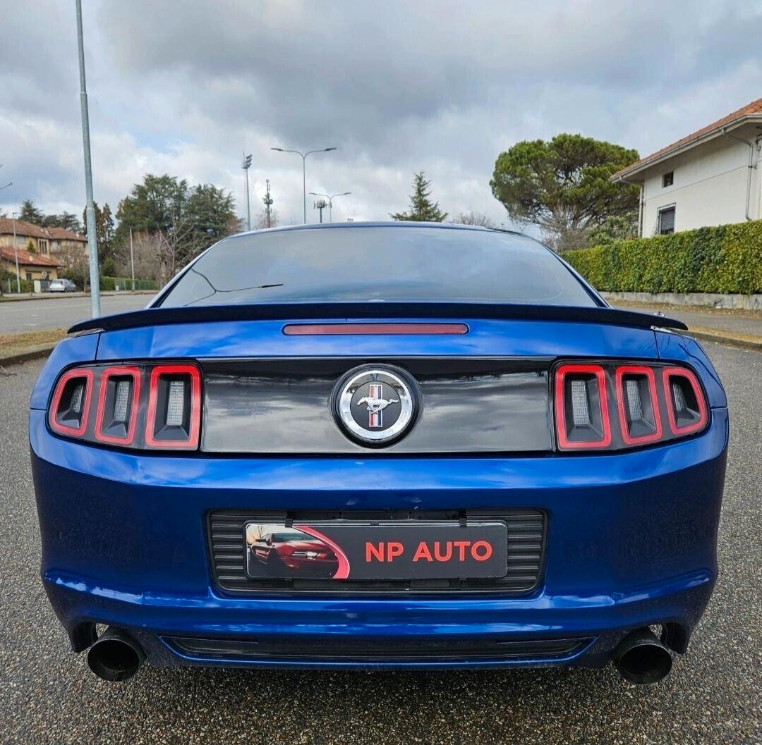 Ford mustang v6