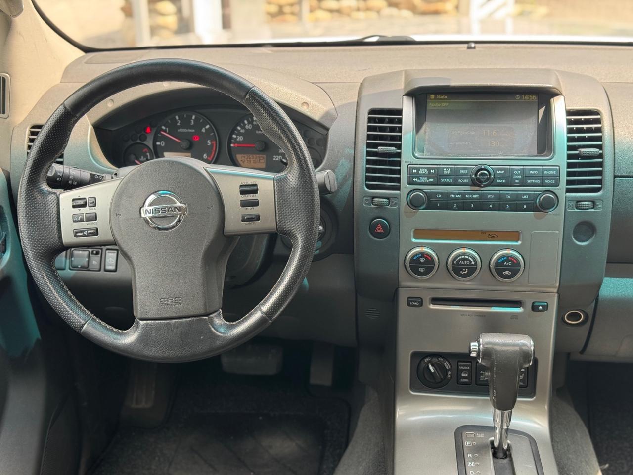Nissan Navara 2.5 dCi 4 porte Double Cab SE