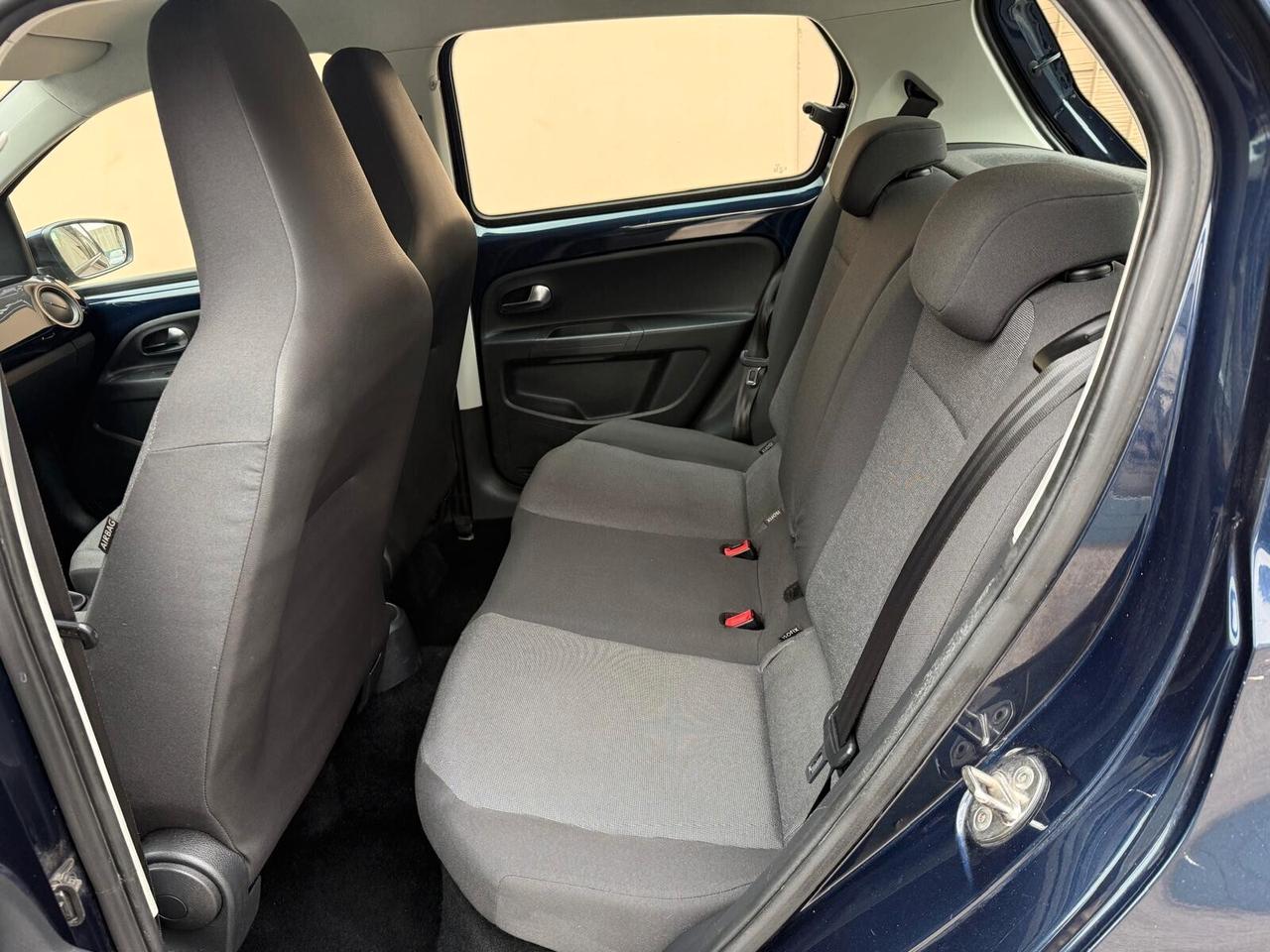 VOLKSWAGEN UP MOVE 5PORTE OK NEOPATENTATI