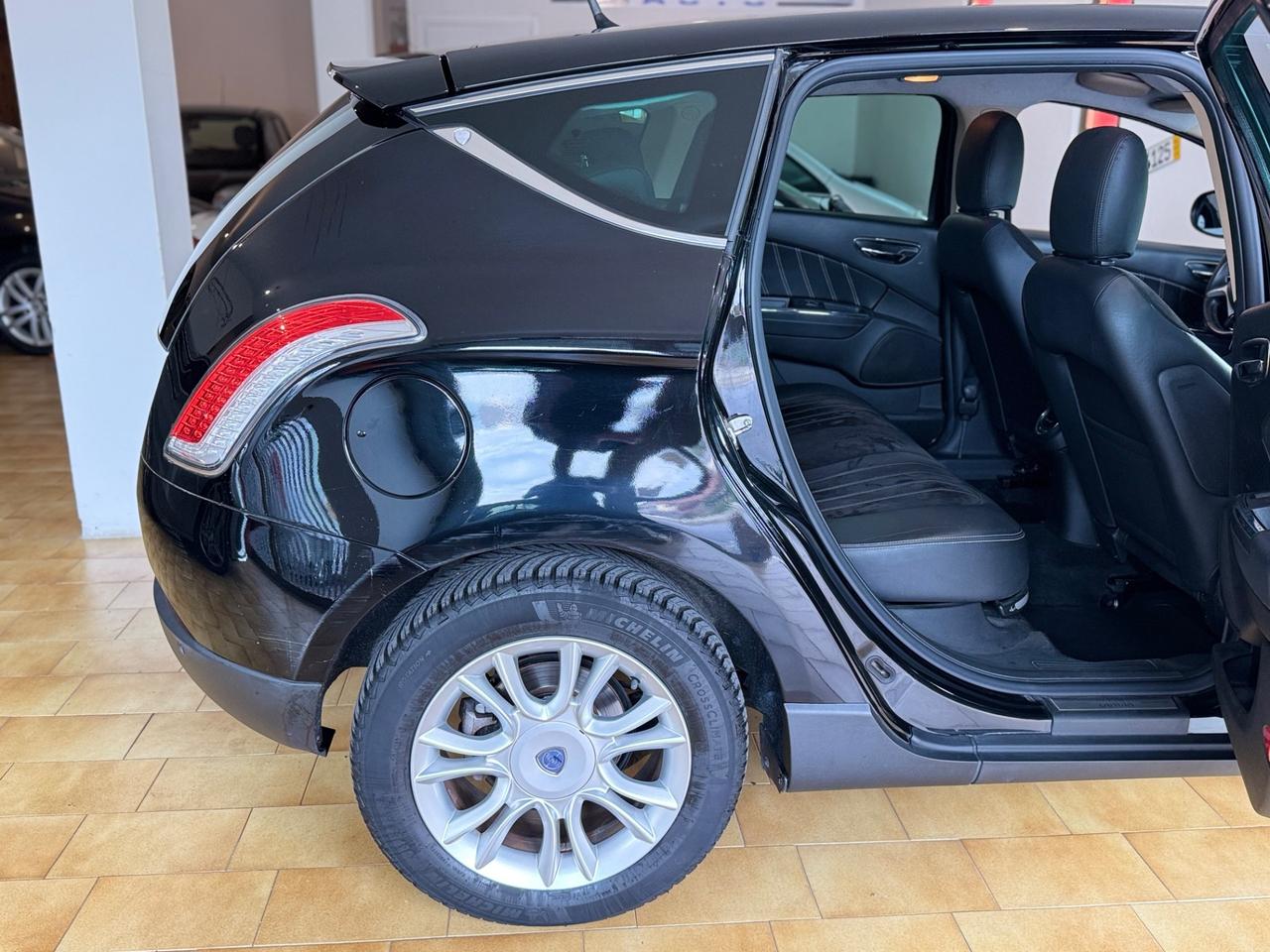 Lancia Delta 1.4 T-Jet 120 CV Argento Ecochic GPL