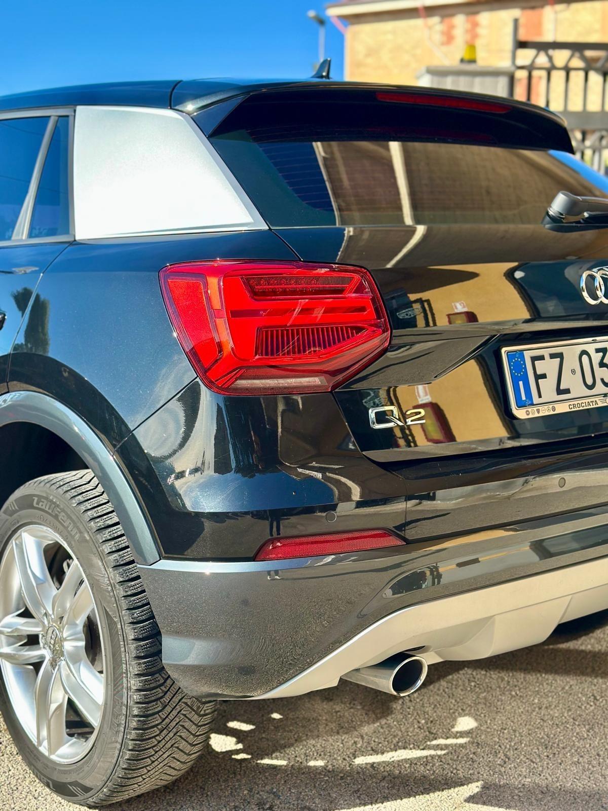 Audi Q2 30 TDI Identity Black