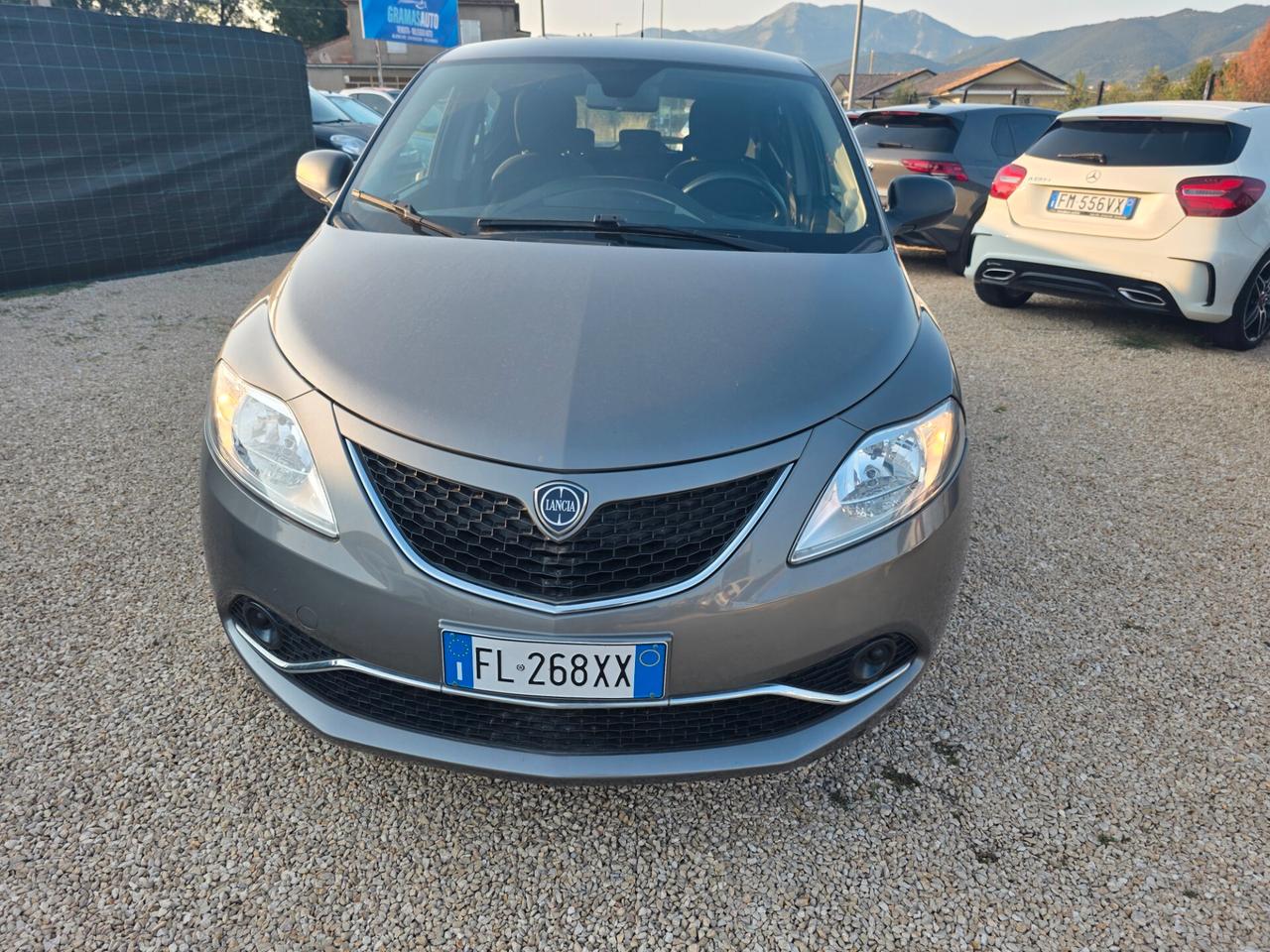 Lancia Ypsilon 1.2 69 CV 5 porte Silver