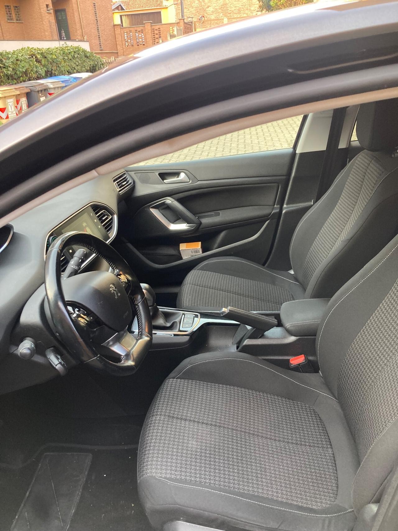 Peugeot 308 BlueHDi 120 S&S SW Business