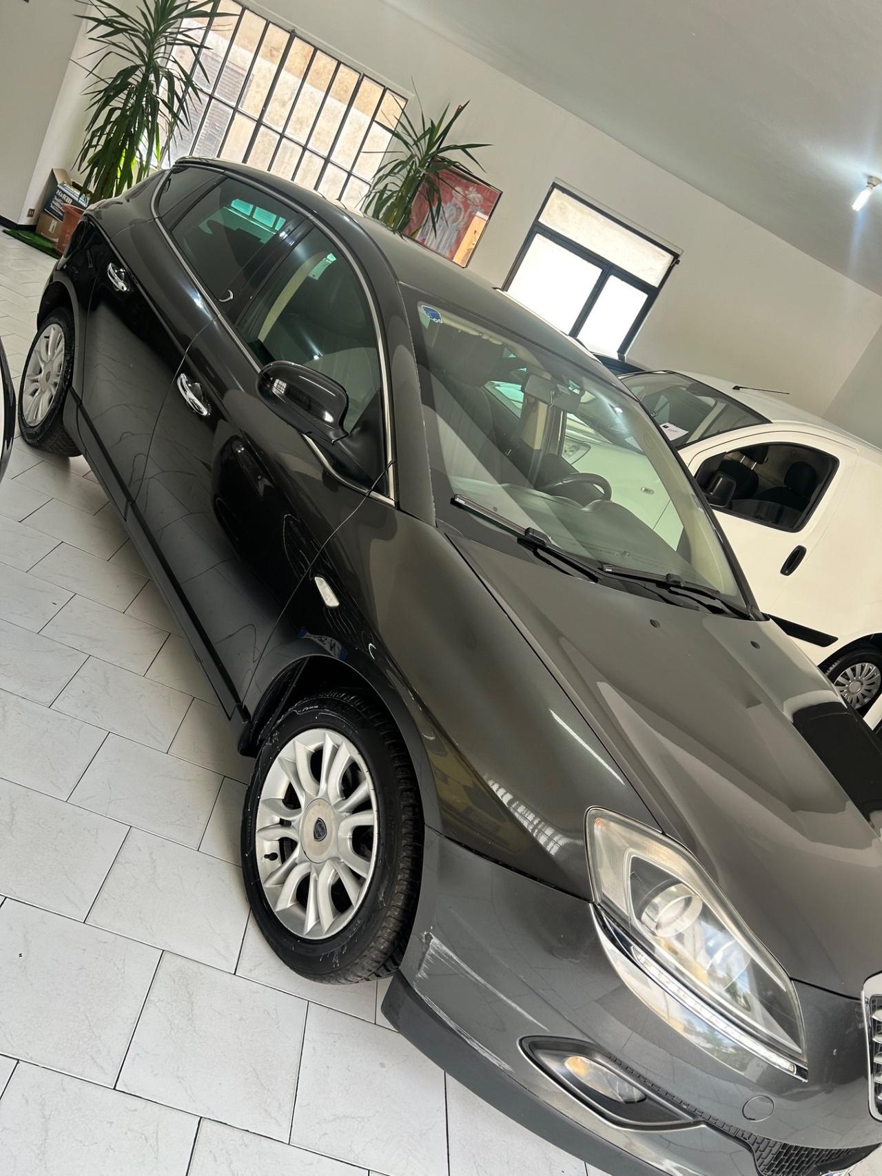 Lancia Delta 1.6 MJT DPF 105 CV Gold