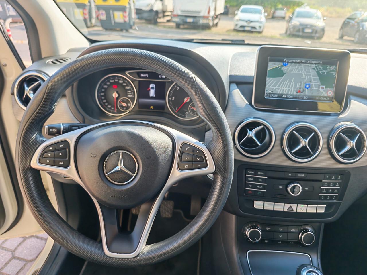 Mercedes-benz A 180 d Premium