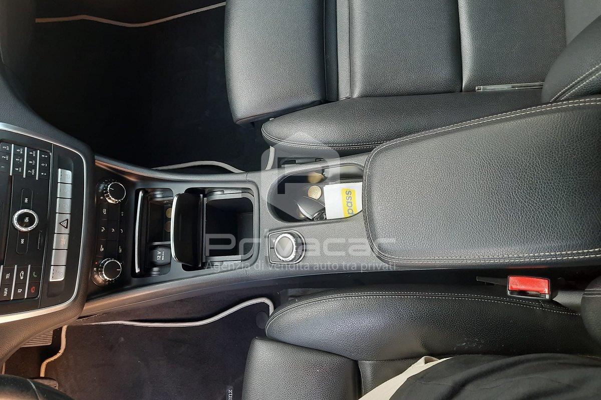 MERCEDES CLA 180 Business