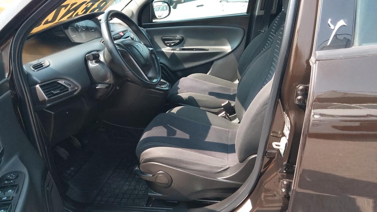 Lancia Ypsilon 1.2 BENZINA