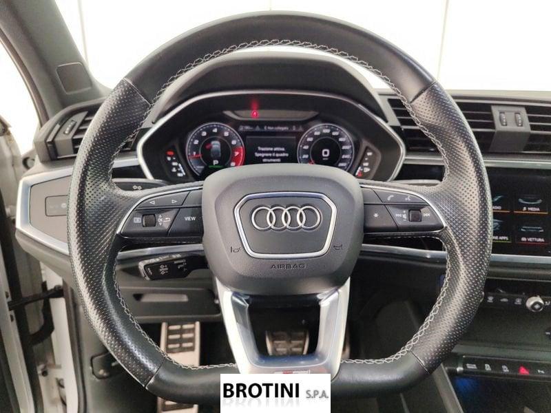 Audi Q3 Sportback 35 TFSI S tronic Identity Black