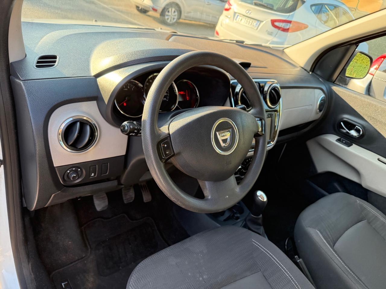 Dacia Lodgy 1.5 dci - NEOP. - NAV. - 12 MESI DI GARANZIA -