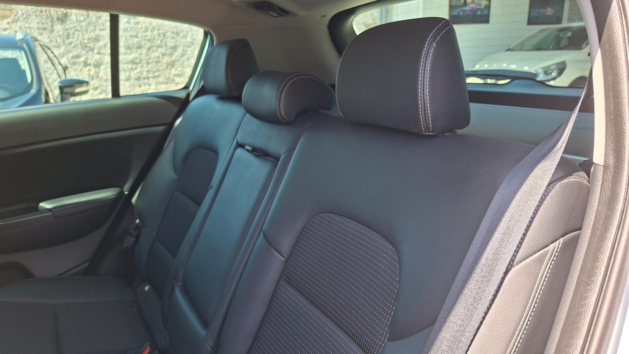 kia sportage 1.6 crdi 115cv led navi euro6b