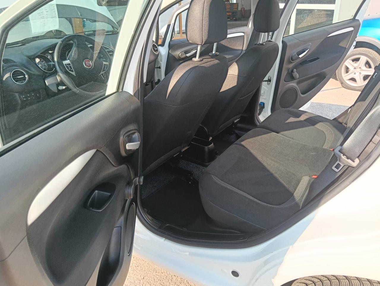 Fiat Punto 1.4 8V 5 porte Easypower Street