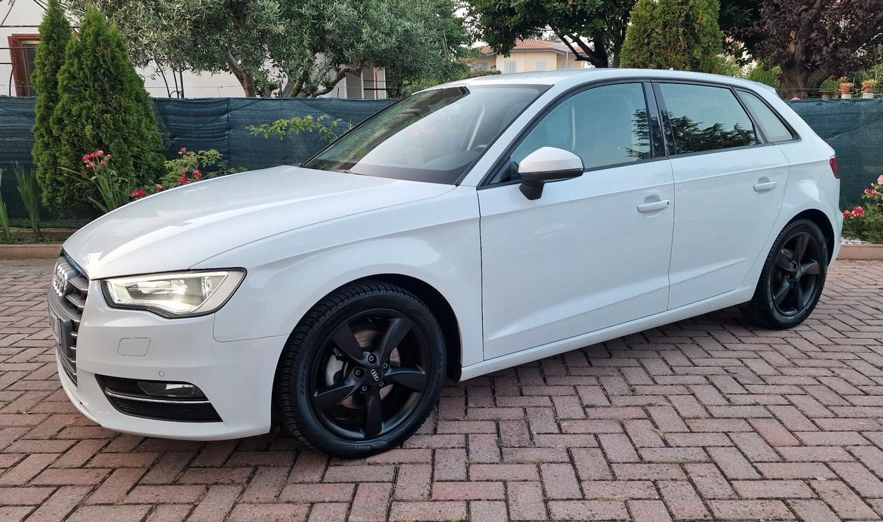 Audi A3 1.6 TDI S tronic Business