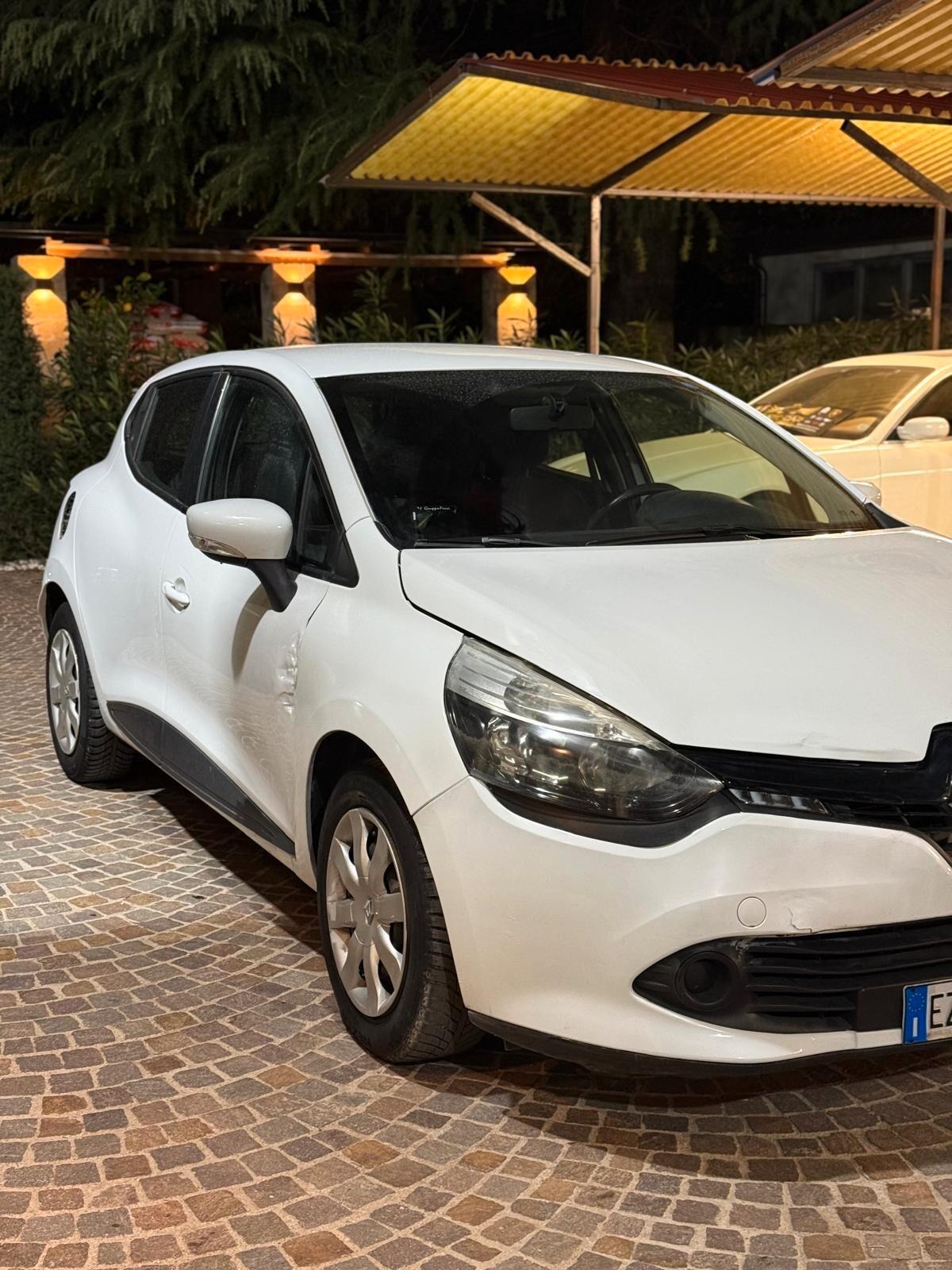 Renault Clio 1.2 75CV GPL 5 porte Costume National