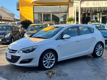 Opel Astra 1.6 CDTI MOD. COSMO del 2015 150000KM