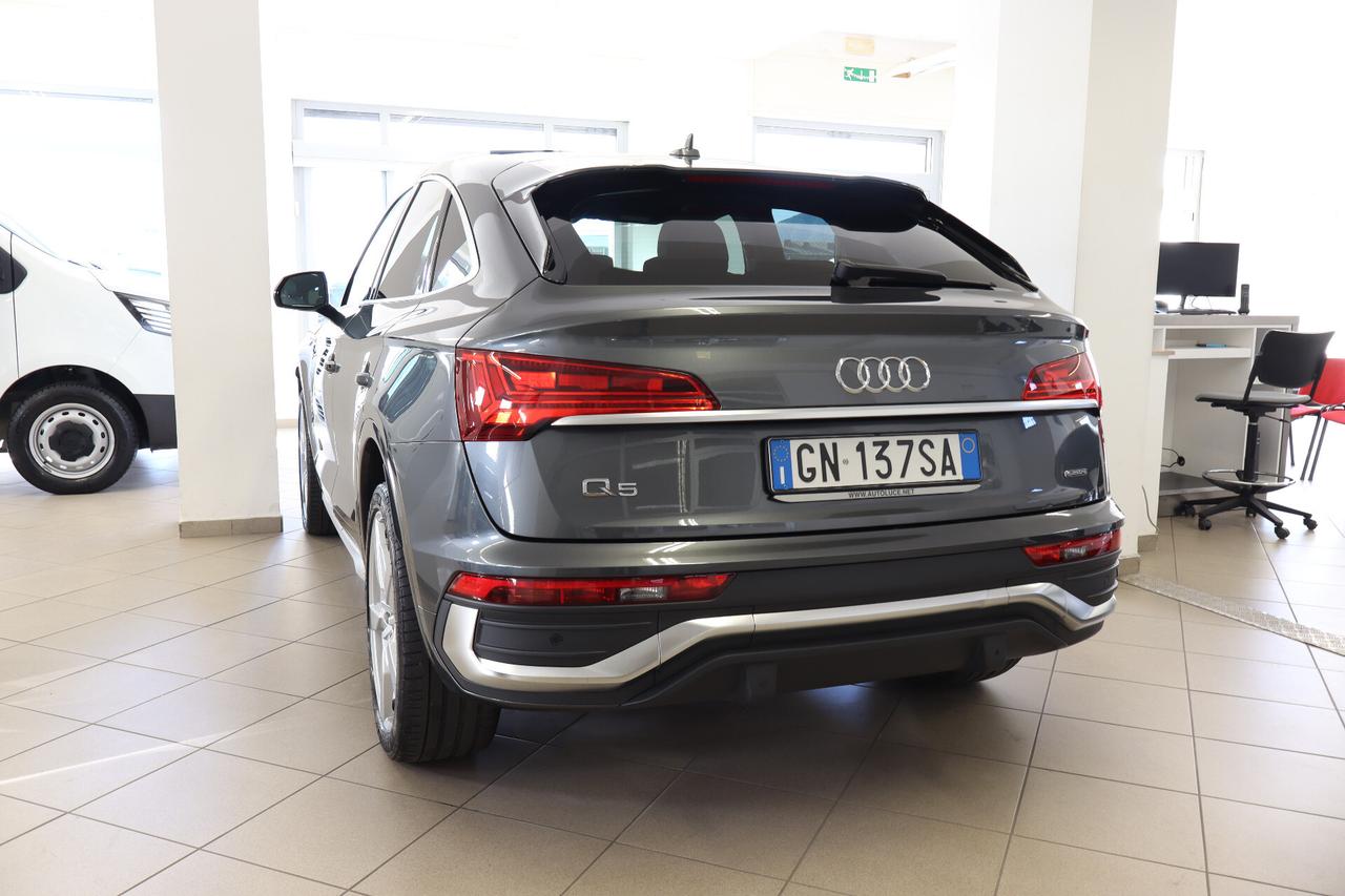 AUDI Q5 SPORTBACK 40 2.0 TDI SLINE QUATTRO S-TRONIC MATRIX - TETTO