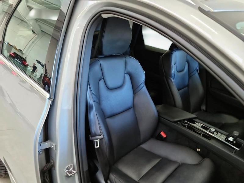 VOLVO XC60 T6 PLUG-IN AWD AUTO RECHARGE INS. EXP SUV