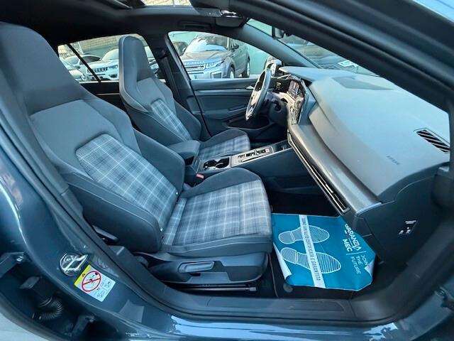 Volkswagen Golf 2.0 TDI GTD DSG 200CV