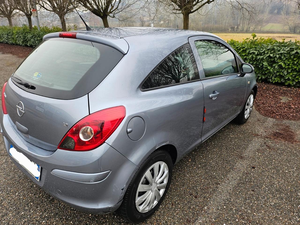 Opel Corsa 1.2 3 porte Sport