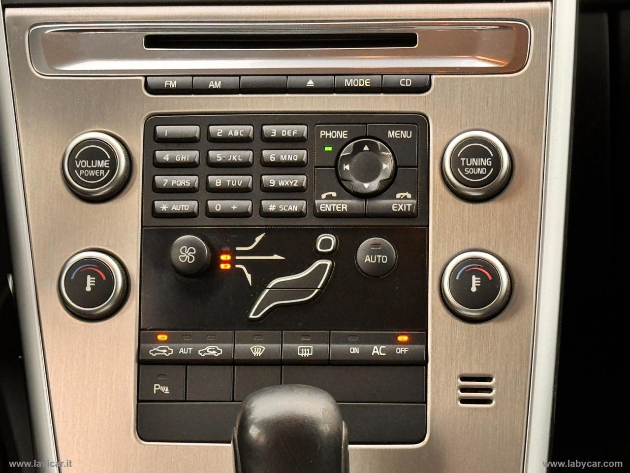 VOLVO XC60 D4 Geartronic Momentum