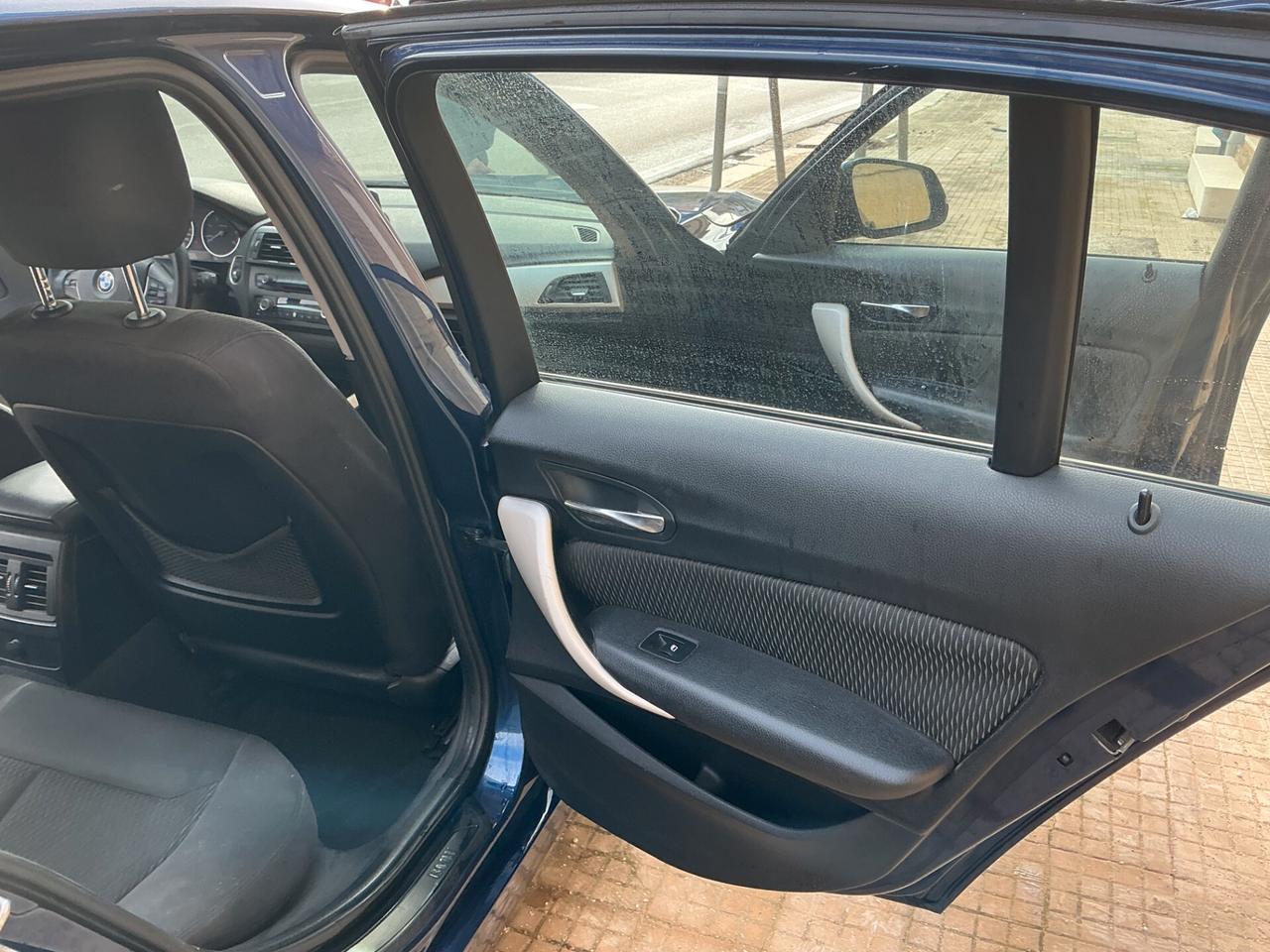 Bmw 116 116d 5p. Urban