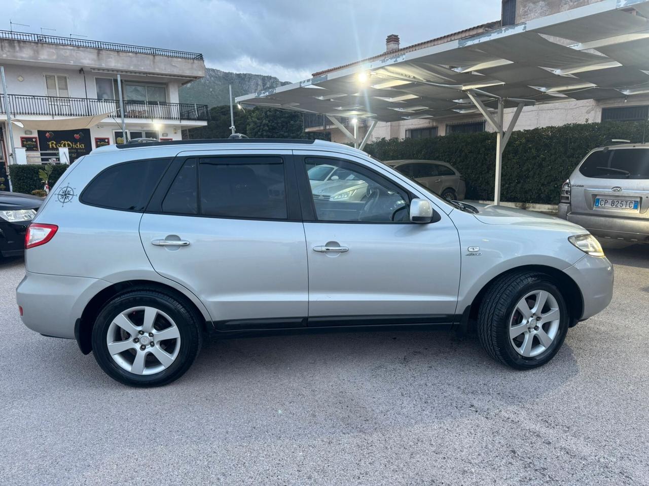 HYUNDAI SANTA FE 4x4 AUTOMATICA – FULL OPTIONAL – OTTIME CONDIZIONI