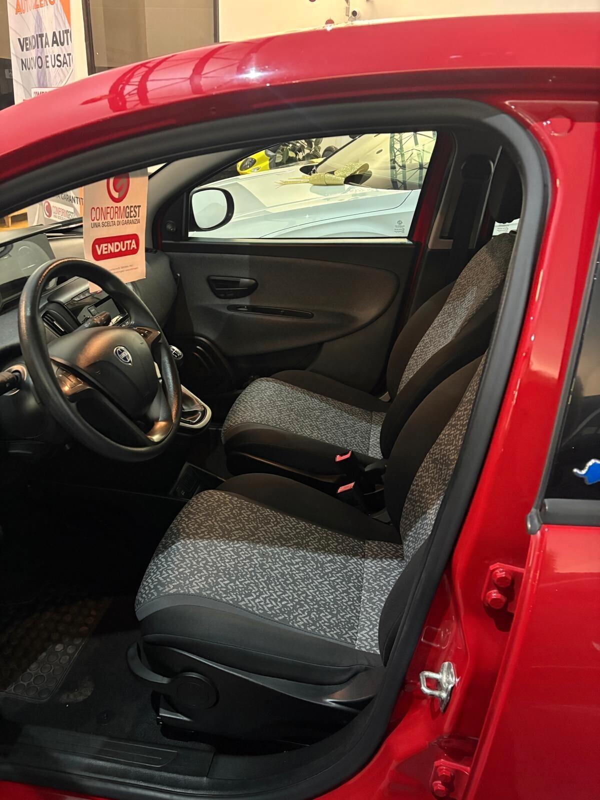 Lancia Ypsilon 1.2 69 CV 5 porte GPL Ecochic Gold