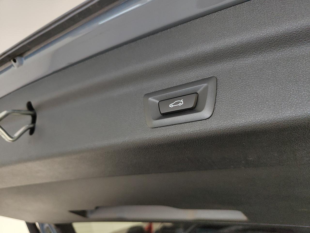 BMW X1 U11 - X1 sdrive18d X-Line auto