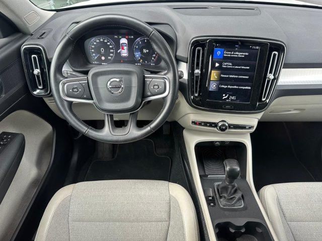 VOLVO XC40 T3 1.5 156cv Momentum MANUALE LED-CARPLAY-LUCI