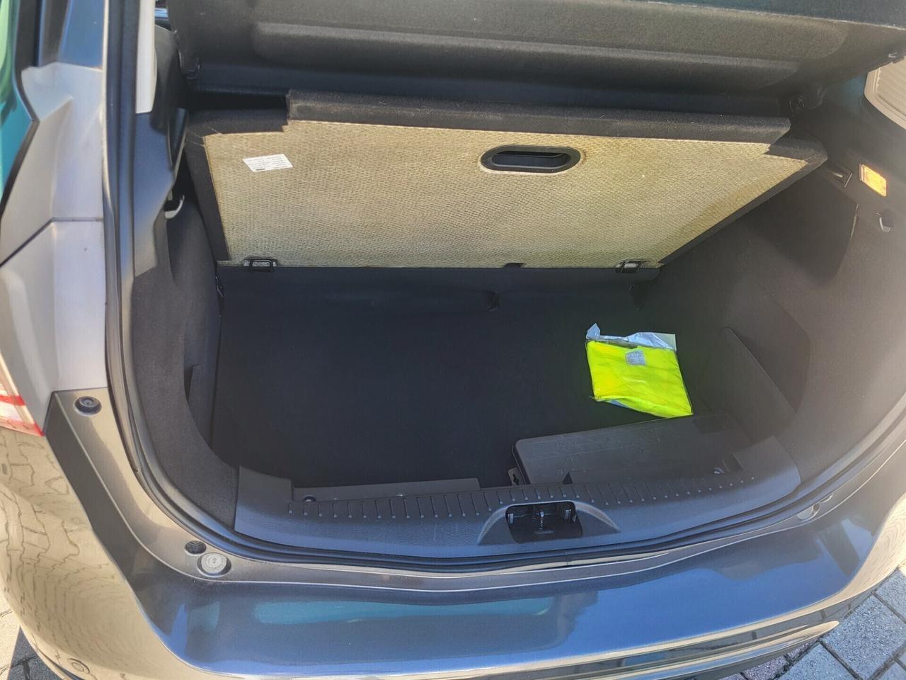 Ford B-Max 1.5 TDCi-EURO 6B-NAVI-PARK PILOT