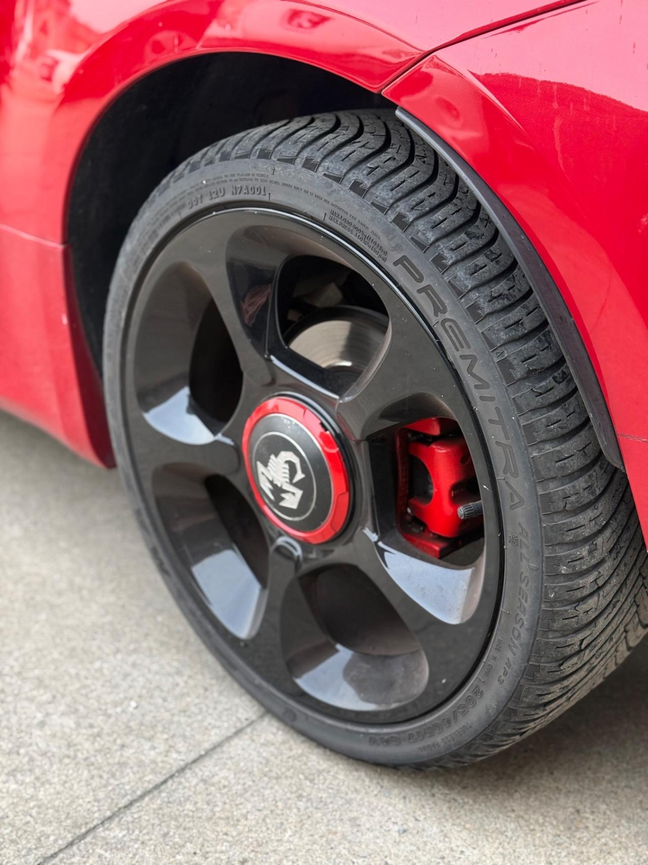 Abarth 500 C 1.4 Turbo T-Jet MTA Bicolore