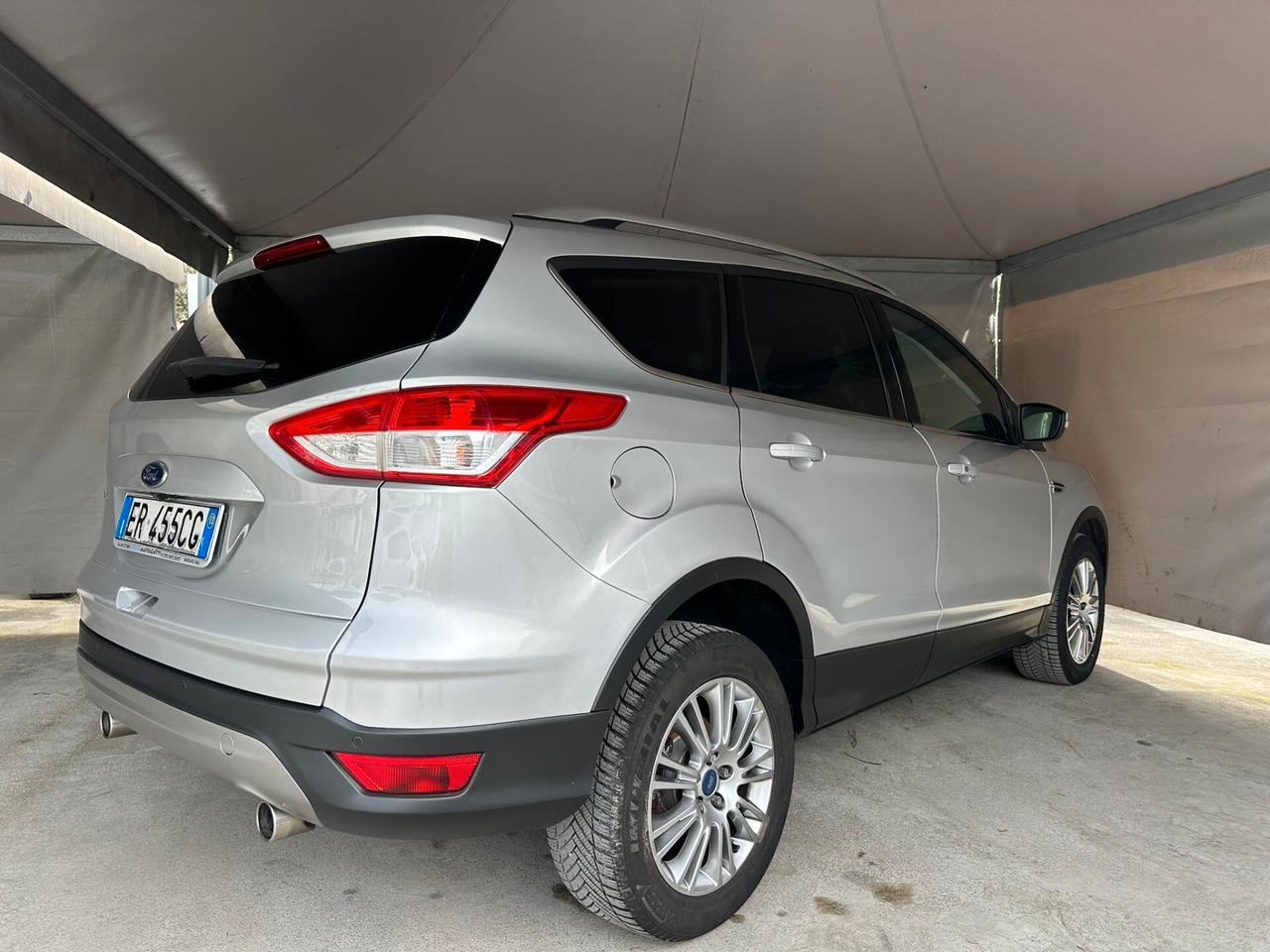 Ford Kuga 2.0 TDCI 140 CV 4WD Titanium