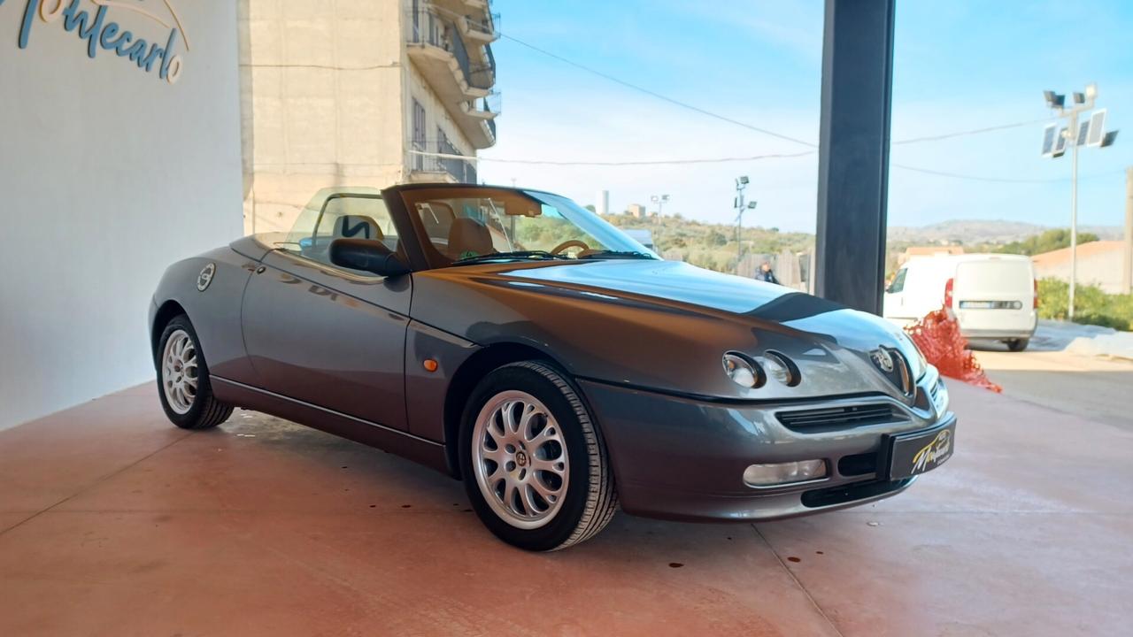 Alfa Romeo GTV Spider 2.0i 16V Twin Spark cat L