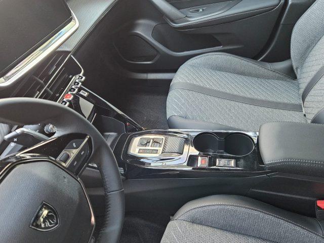 PEUGEOT 2008 PureTech 130 S&S EAT8 Allure da ?269,00 mensili