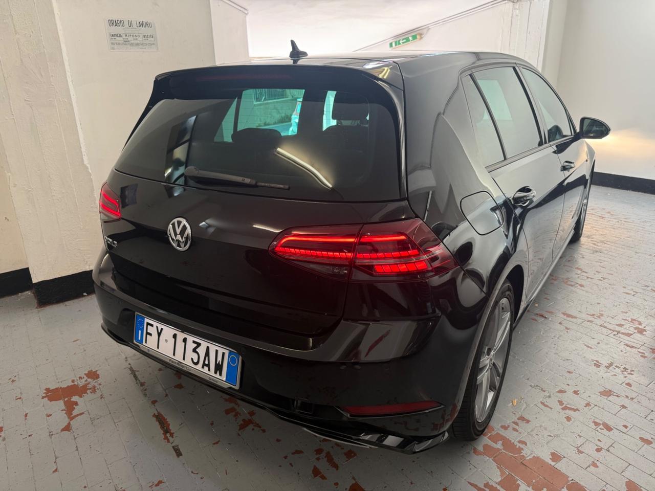 Volkswagen Golf 2.0 TDI DSG 5p R-LINE BlueMotion Technology