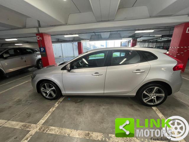 VOLVO V40 D2 Momentum