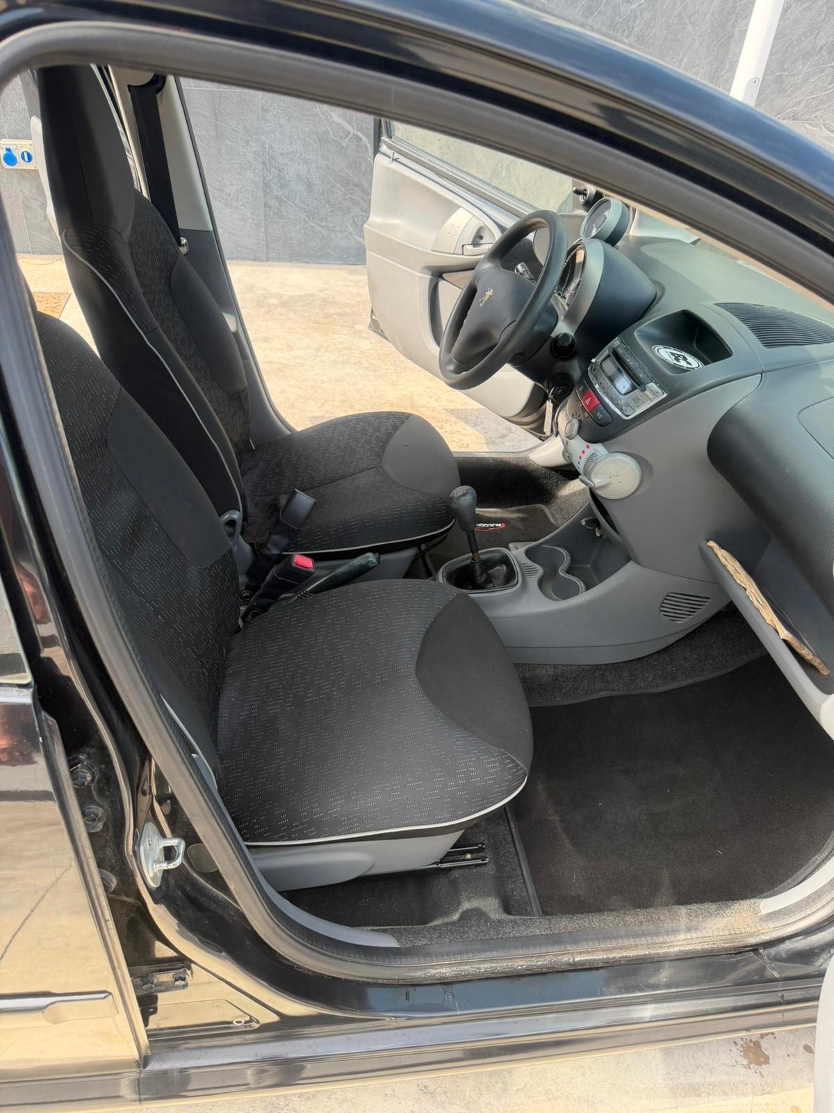 Peugeot 107 1.0 68CV 5p. Allure