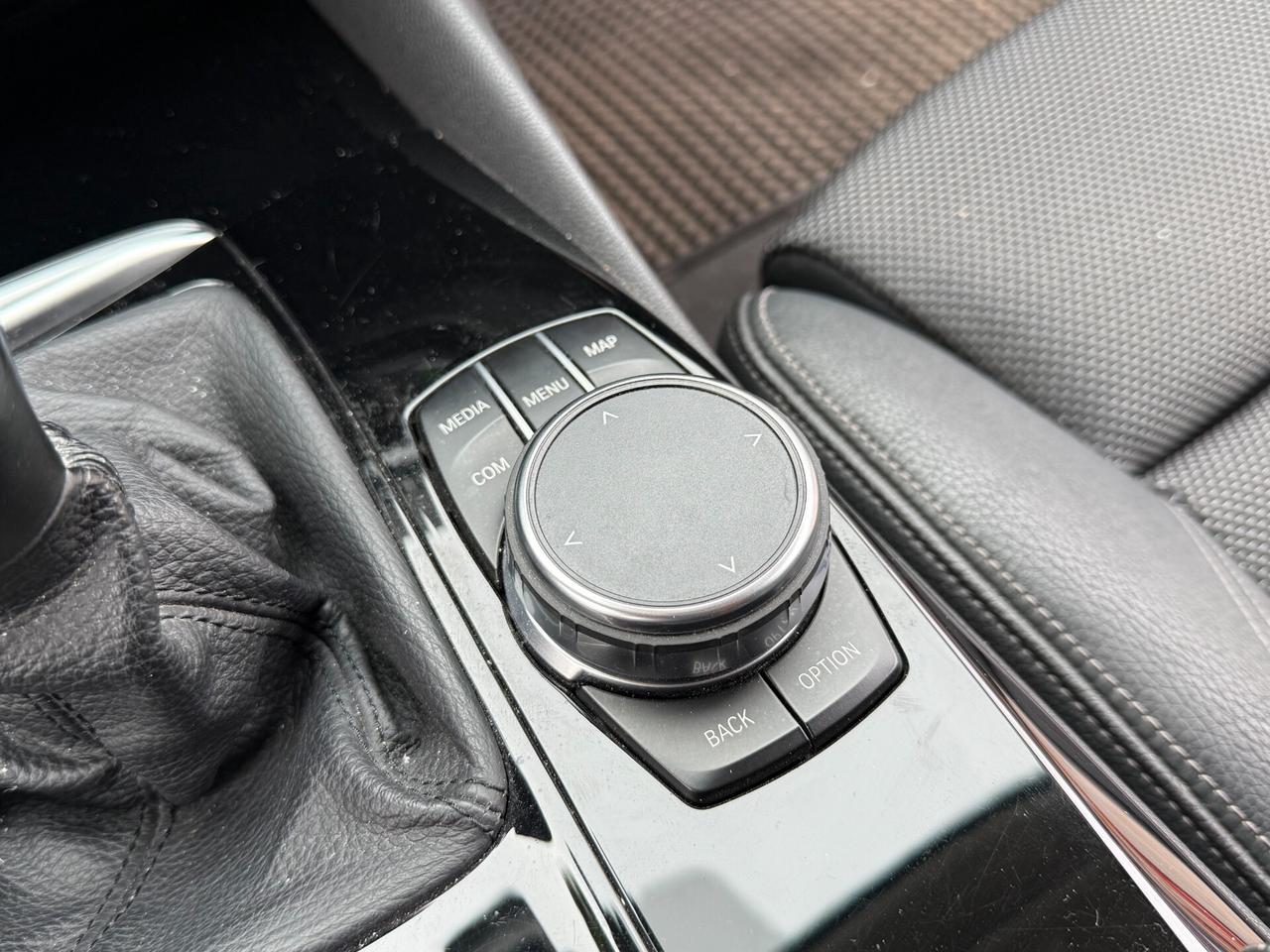 Bmw 520d Touring Sport Line NAVI LED - 2019
