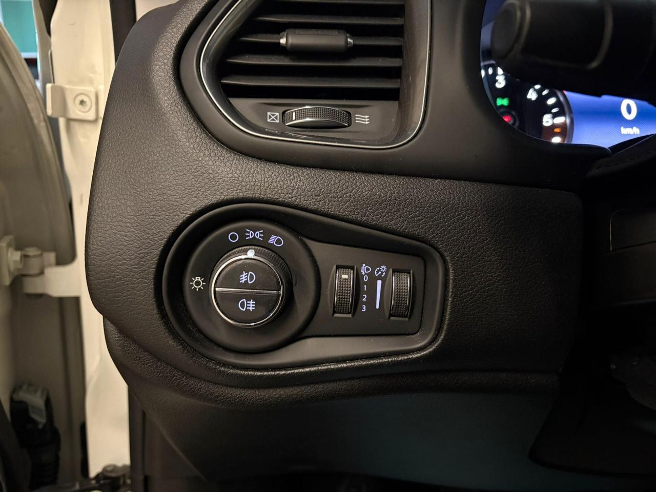 Jeep Renegade 1.6 Mjt DDCT 120 CV Limited Full-LED