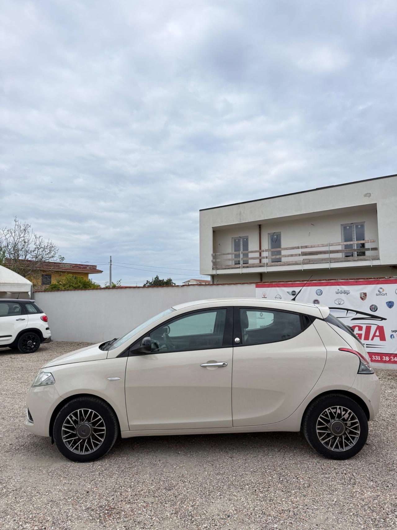 Lancia Ypsilon 1.2 69 CV 5 porte GPL Ecochic Gold