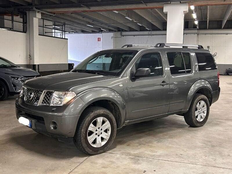 Nissan Pathfinder 2.5 dCi LE