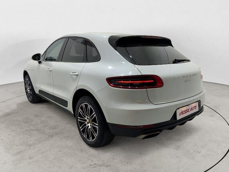Porsche Macan 2.0 252cv