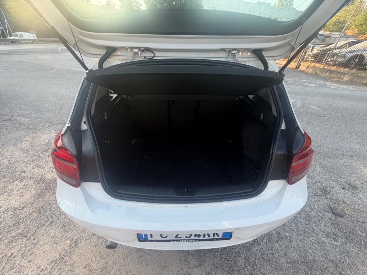 Bmw 116 116d 5p. Urban